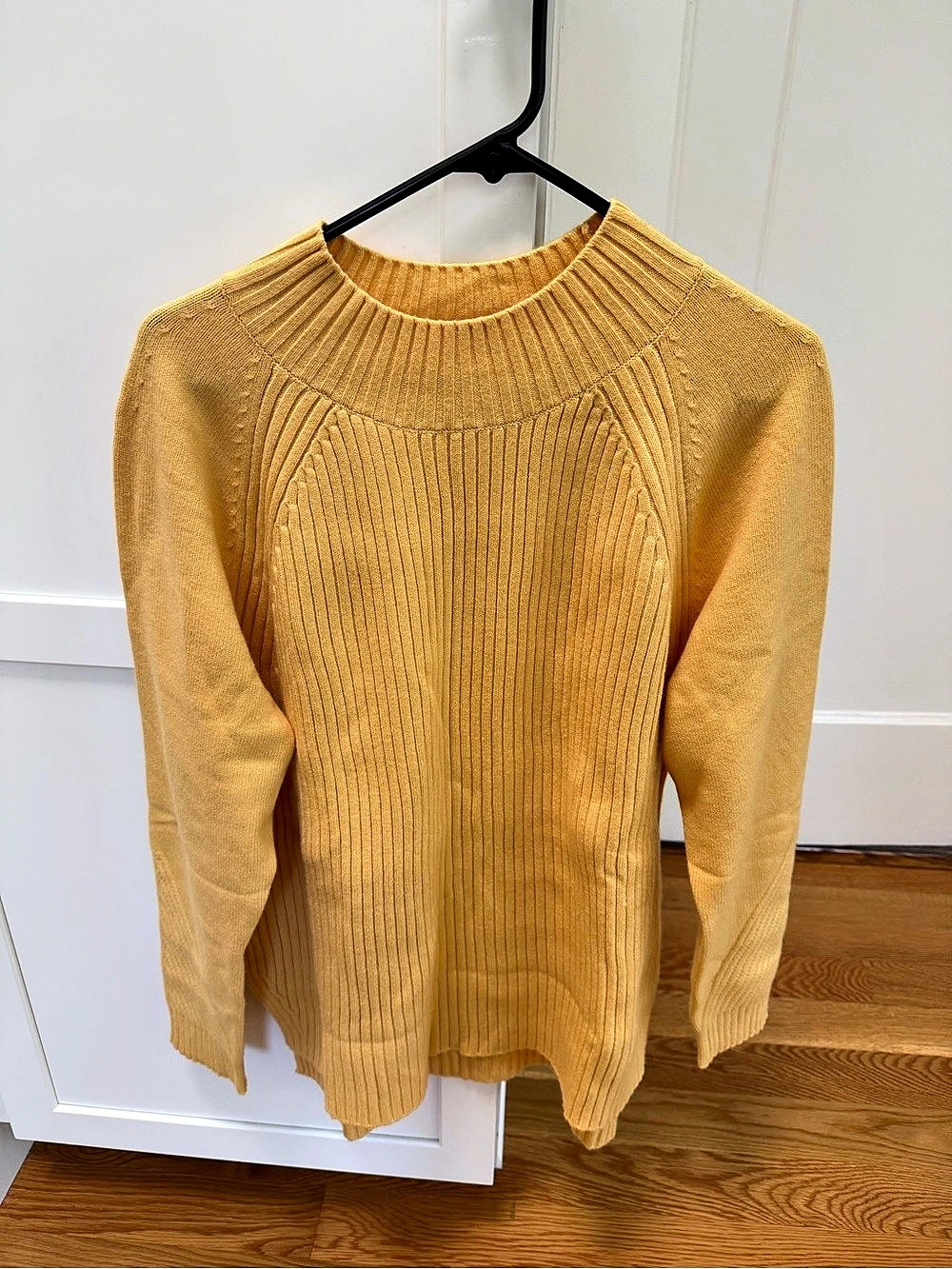 Banana Republic Ribbed Crew Neck Sweater in Yellow Size XL NWT